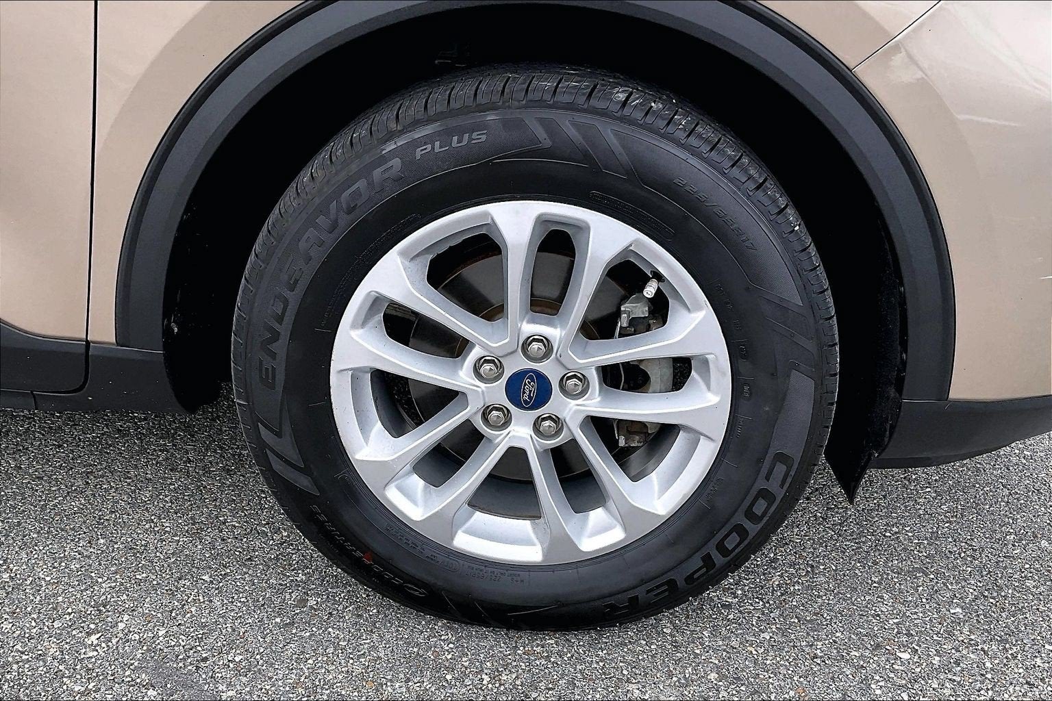 2020 Ford Escape SE