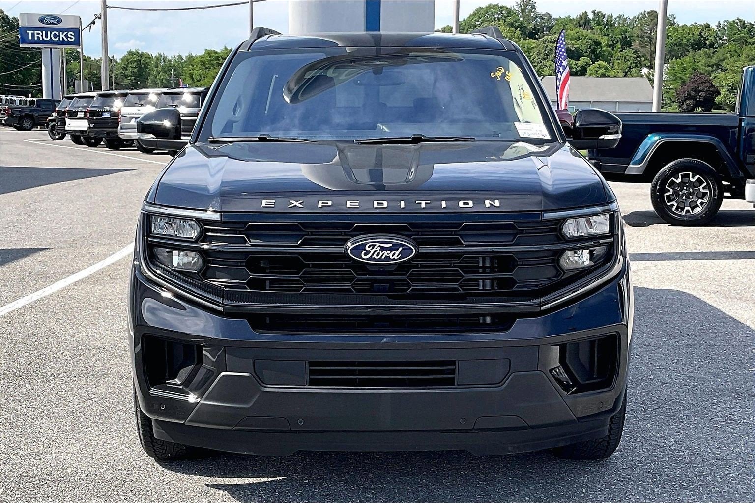 2025 Ford Expedition Max Active