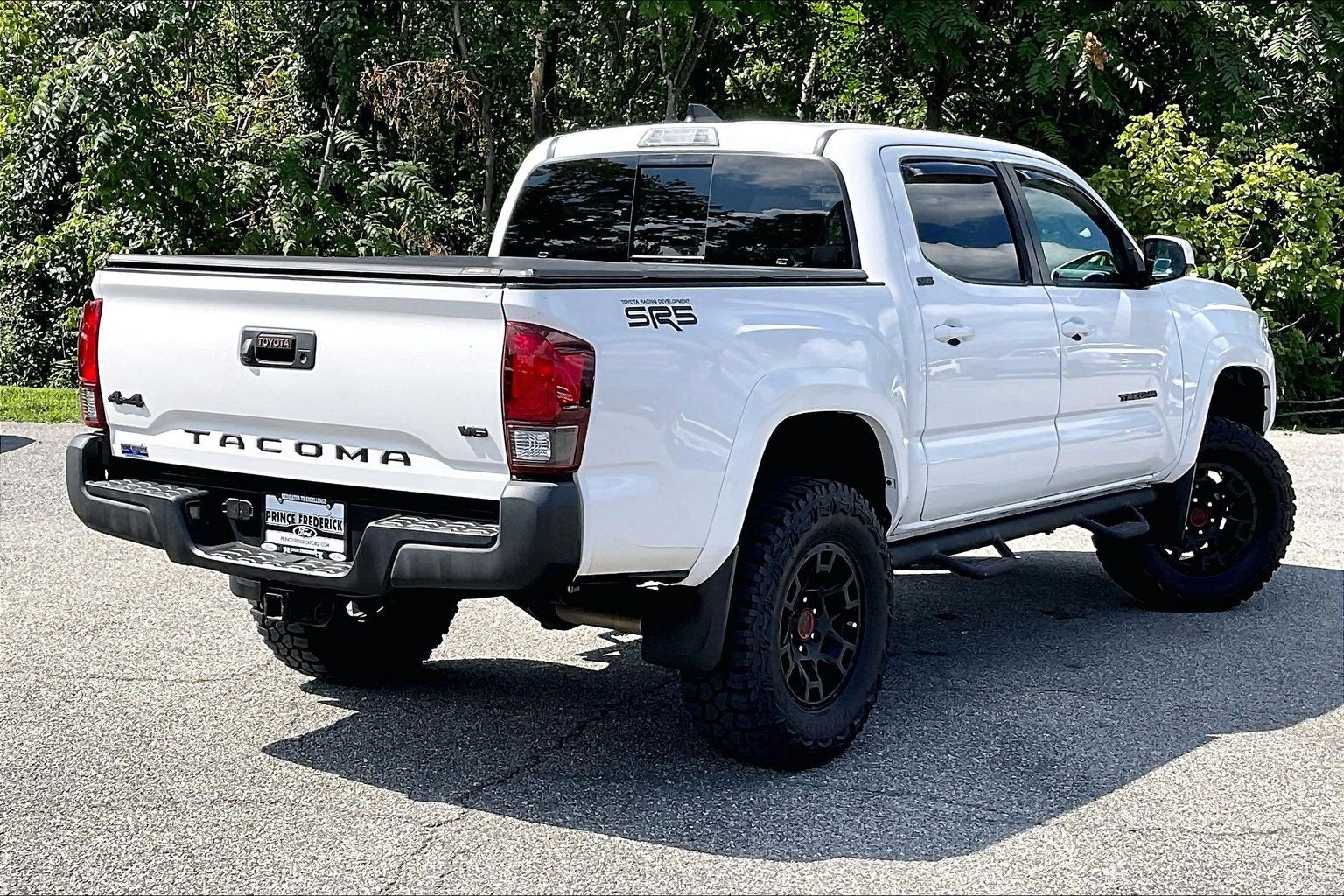2022 Toyota Tacoma 4WD SR5