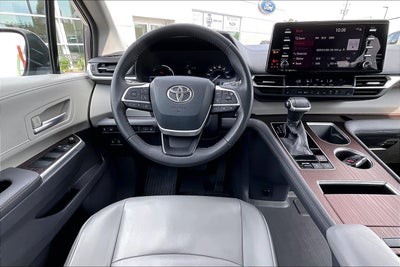 2021 Toyota Sienna XLE