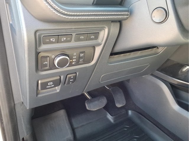 2022 Ford F-150 Lightning Platinum