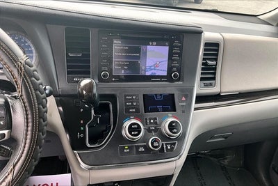 2018 Toyota Sienna XLE Premium