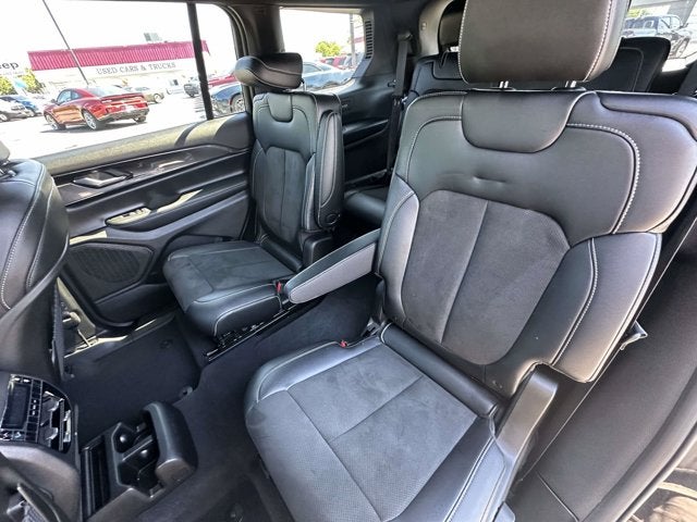2023 Jeep Grand Cherokee L Altitude 4x4