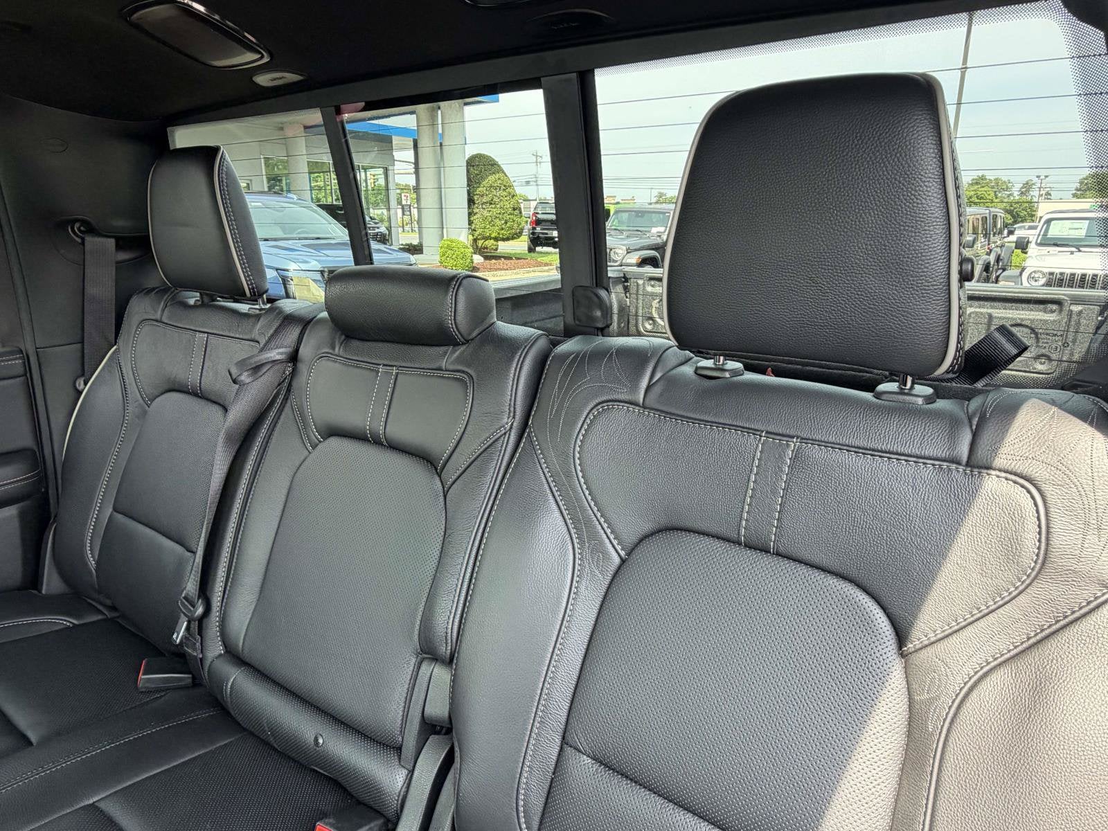 2023 RAM 1500 Limited Crew Cab 4x4 5'7' Box