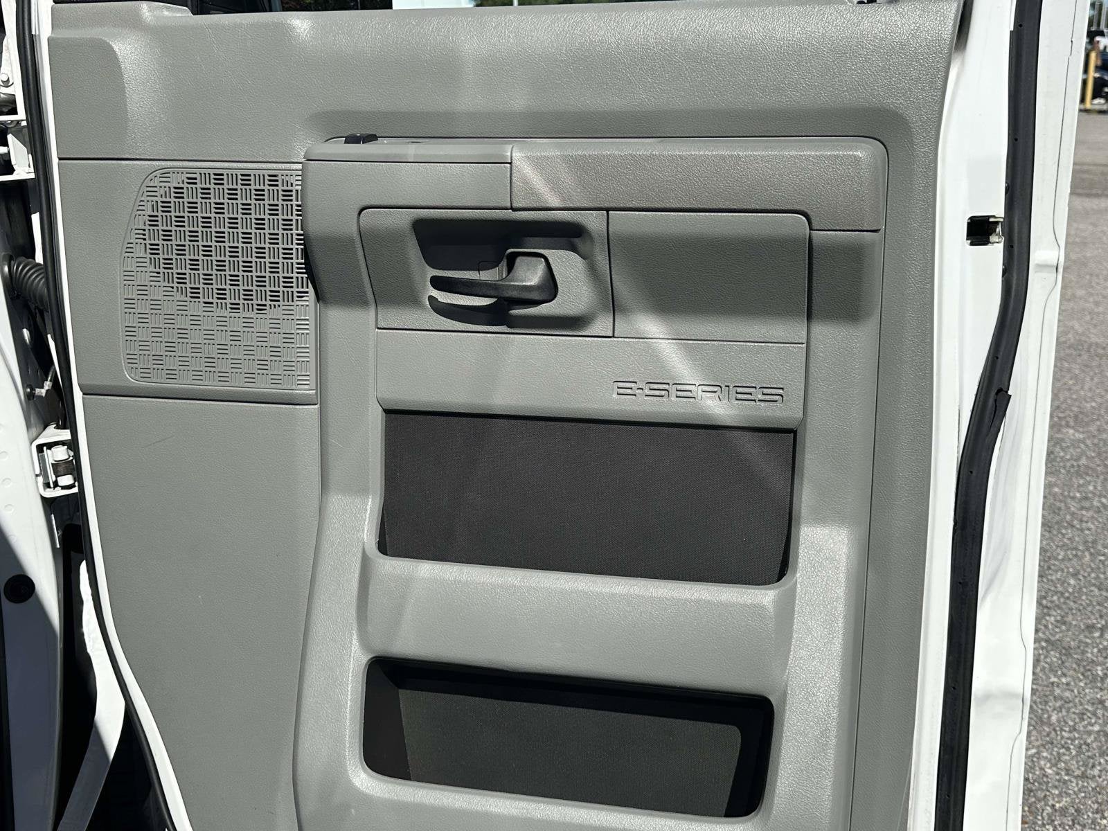 2014 Ford Econoline Wagon XL