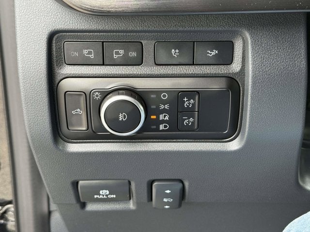 2023 Ford Super Duty F-350 DRW LARIAT