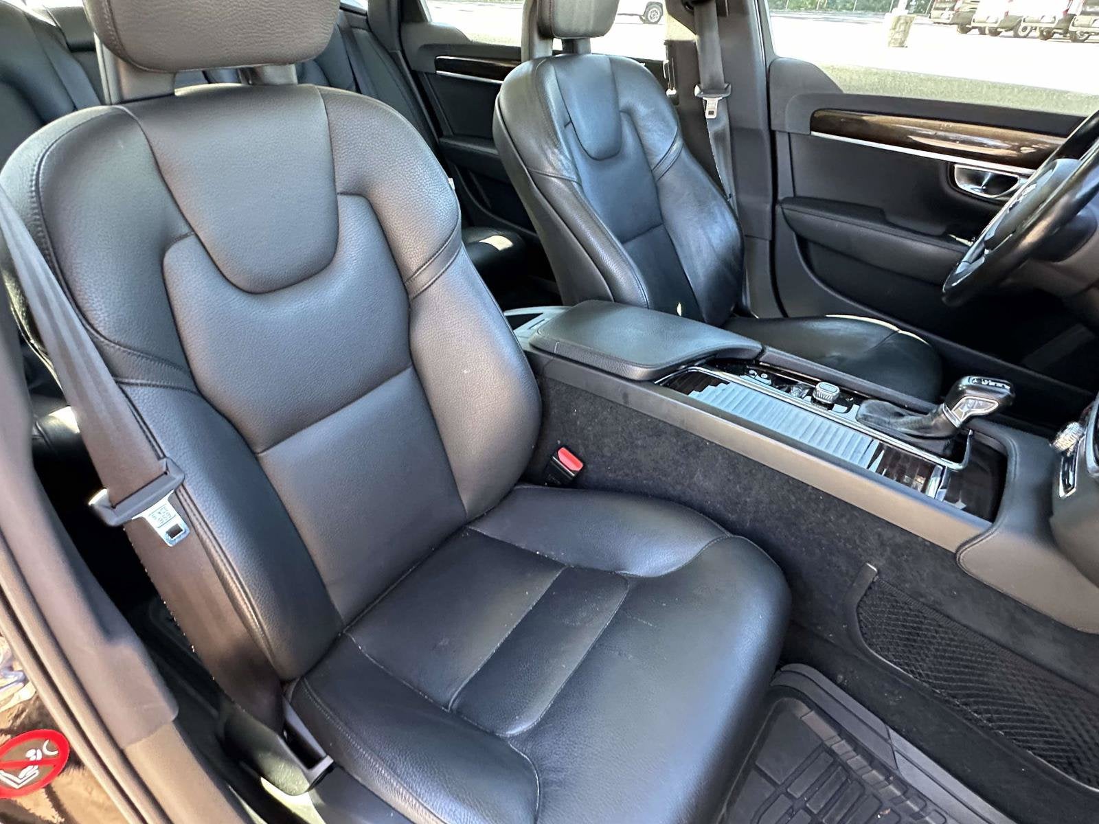 2019 Volvo S90 Momentum