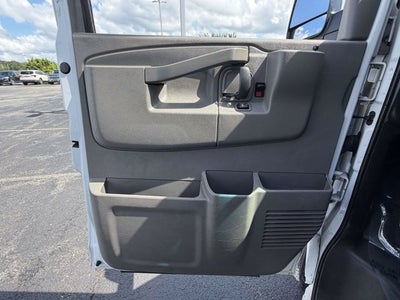 2021 GMC Savana Cargo Van RWD 2500 135"