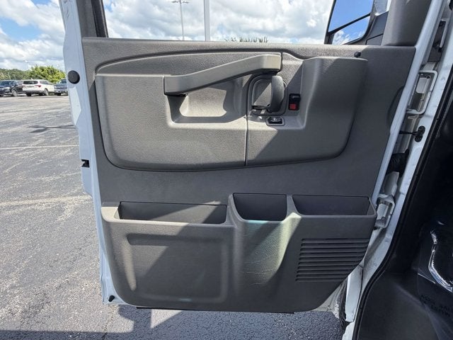 2021 GMC Savana Cargo Van RWD 2500 135"