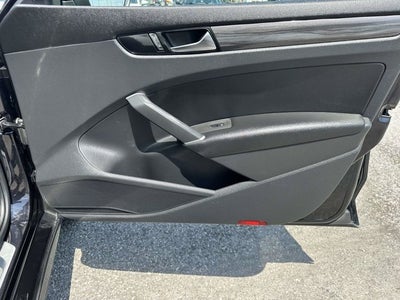 2021 Volkswagen Passat 2.0T R-Line