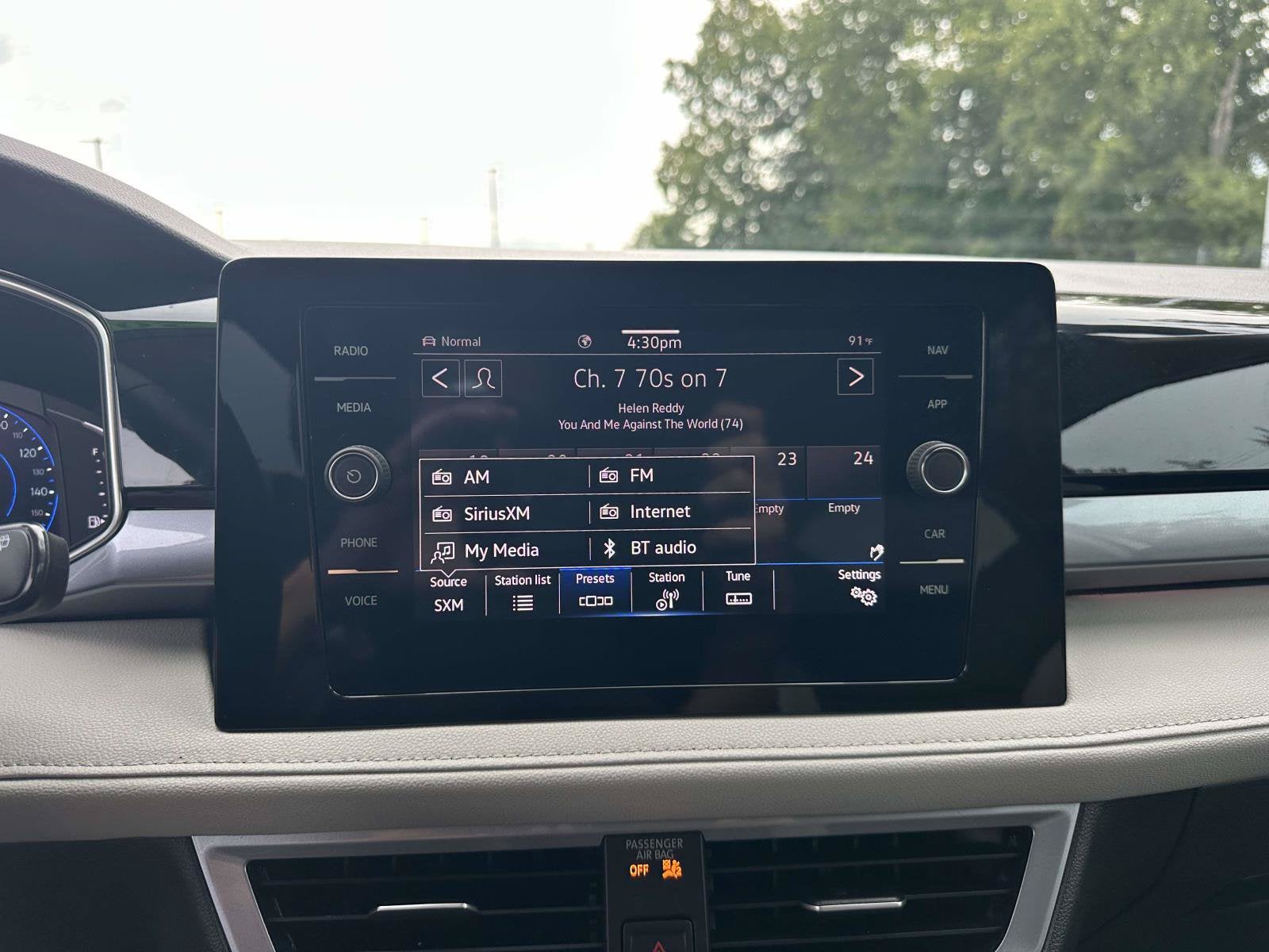 2025 Volkswagen Taos SEL
