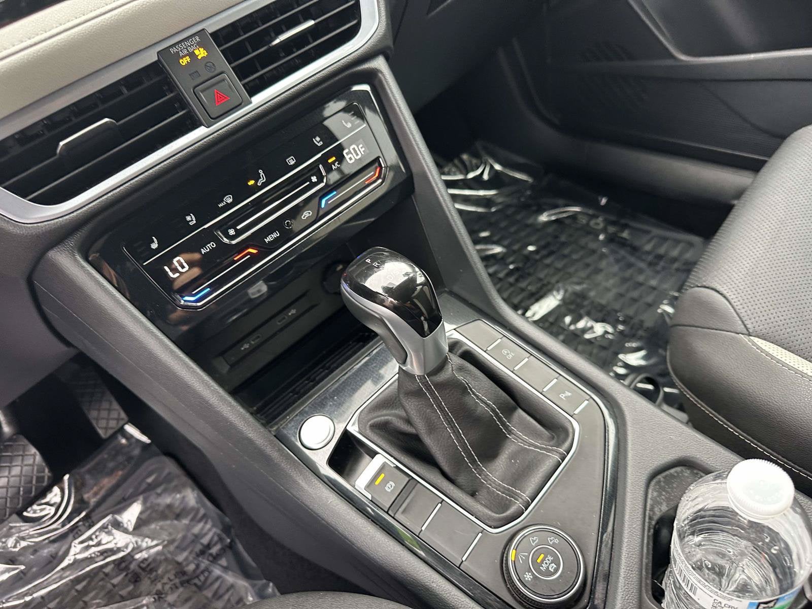 2025 Volkswagen Taos SEL