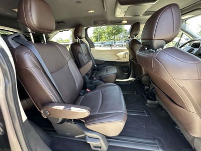 2021 Toyota Sienna Base