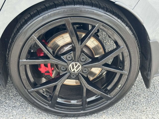 2024 Volkswagen Golf GTI 380 SE