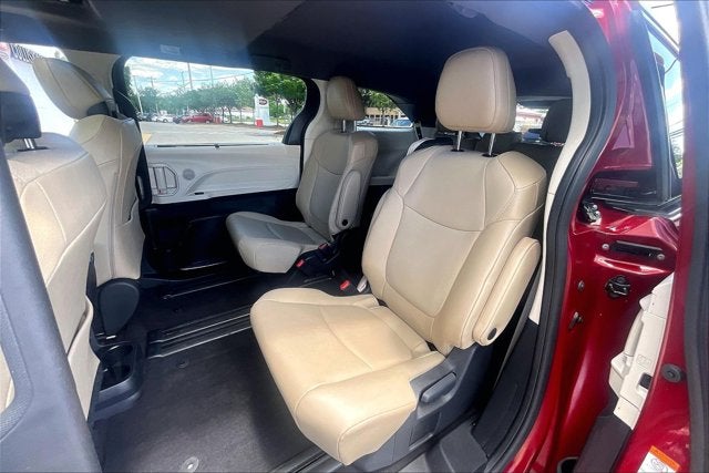 2023 Toyota Sienna XLE
