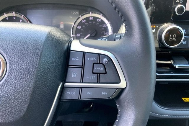 2025 Toyota Highlander XLE