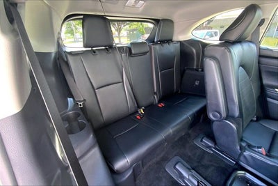 2025 Toyota Highlander XLE