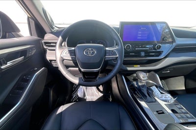 2023 Toyota Highlander Hybrid Hybrid Limited
