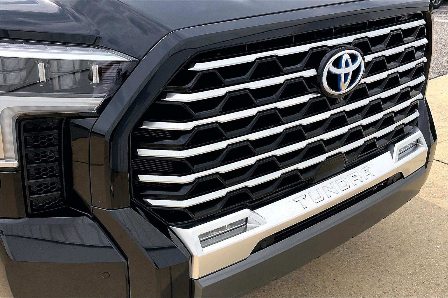 2024 Toyota Tundra i-FORCE MAX Capstone Hybrid
