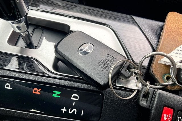 2017 Toyota RAV4 Hybrid Limited