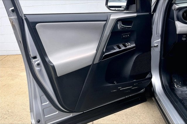 2017 Toyota RAV4 Hybrid Limited