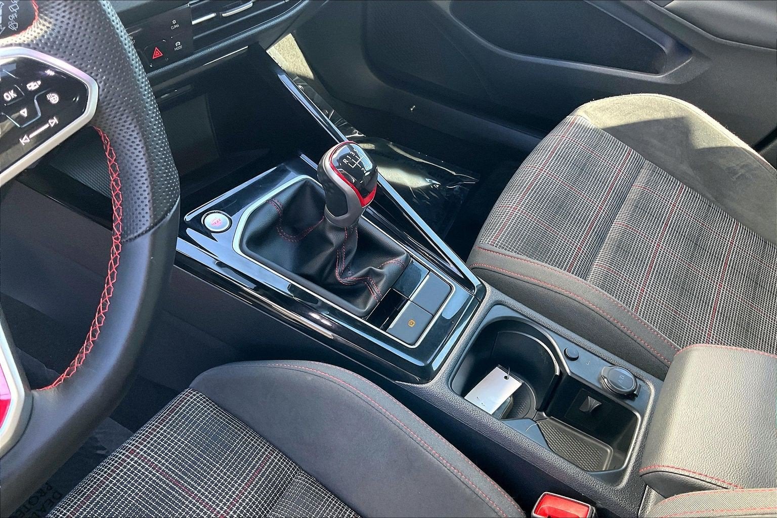 2024 Volkswagen Golf GTI 380 S