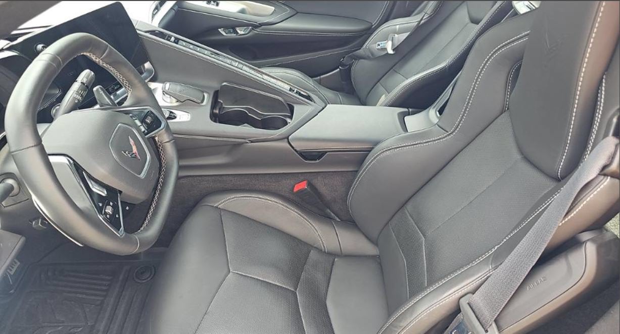 2023 Chevrolet Corvette Stingray 2LT