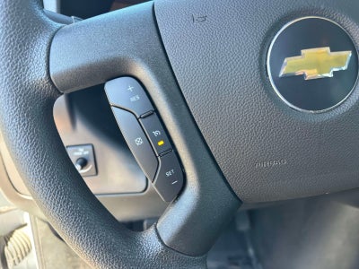 2025 Chevrolet Express Passenger 1LT