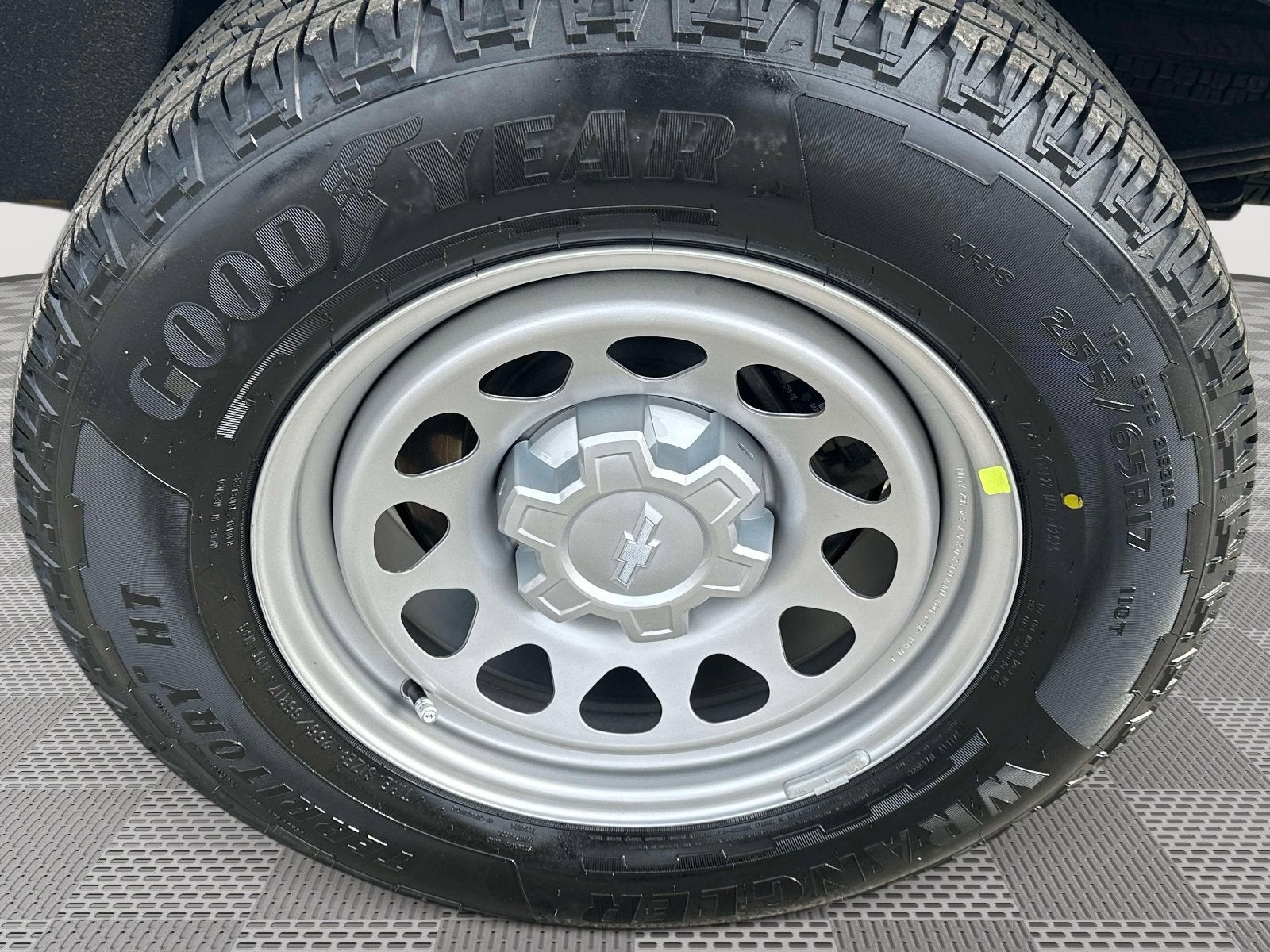 2023 Chevrolet Colorado WT