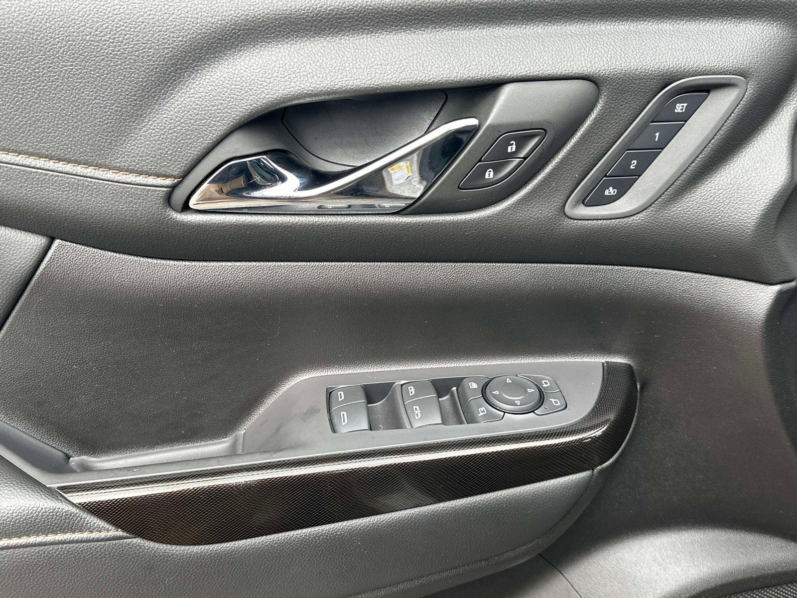 2022 GMC Acadia AT4