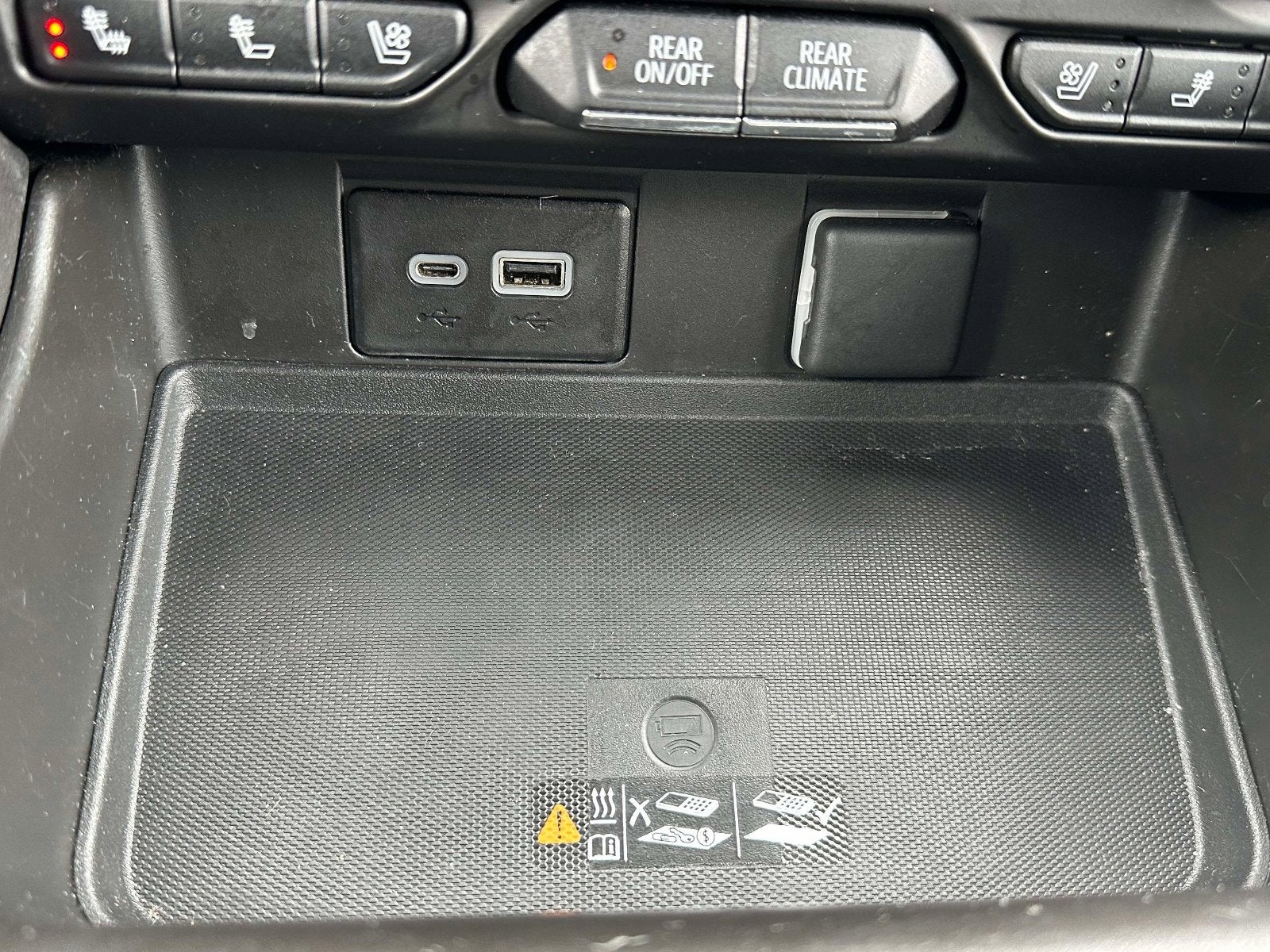 2023 Chevrolet Suburban High Country