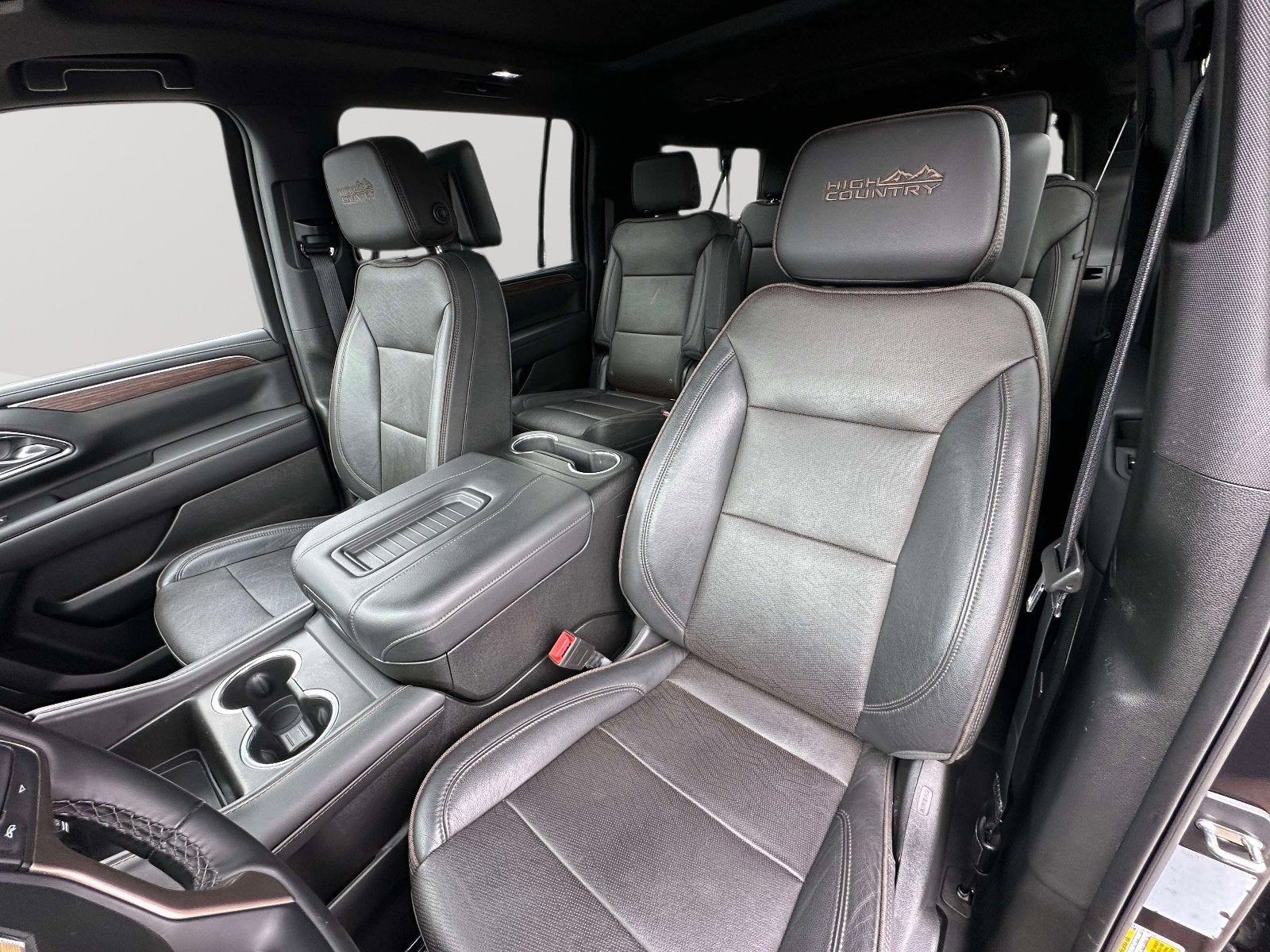 2023 Chevrolet Suburban High Country