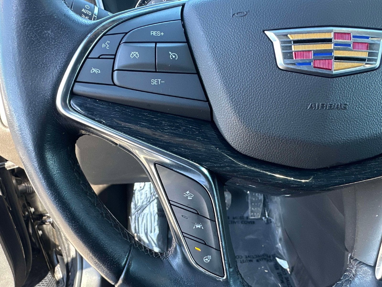 2022 Cadillac XT5 Premium Luxury