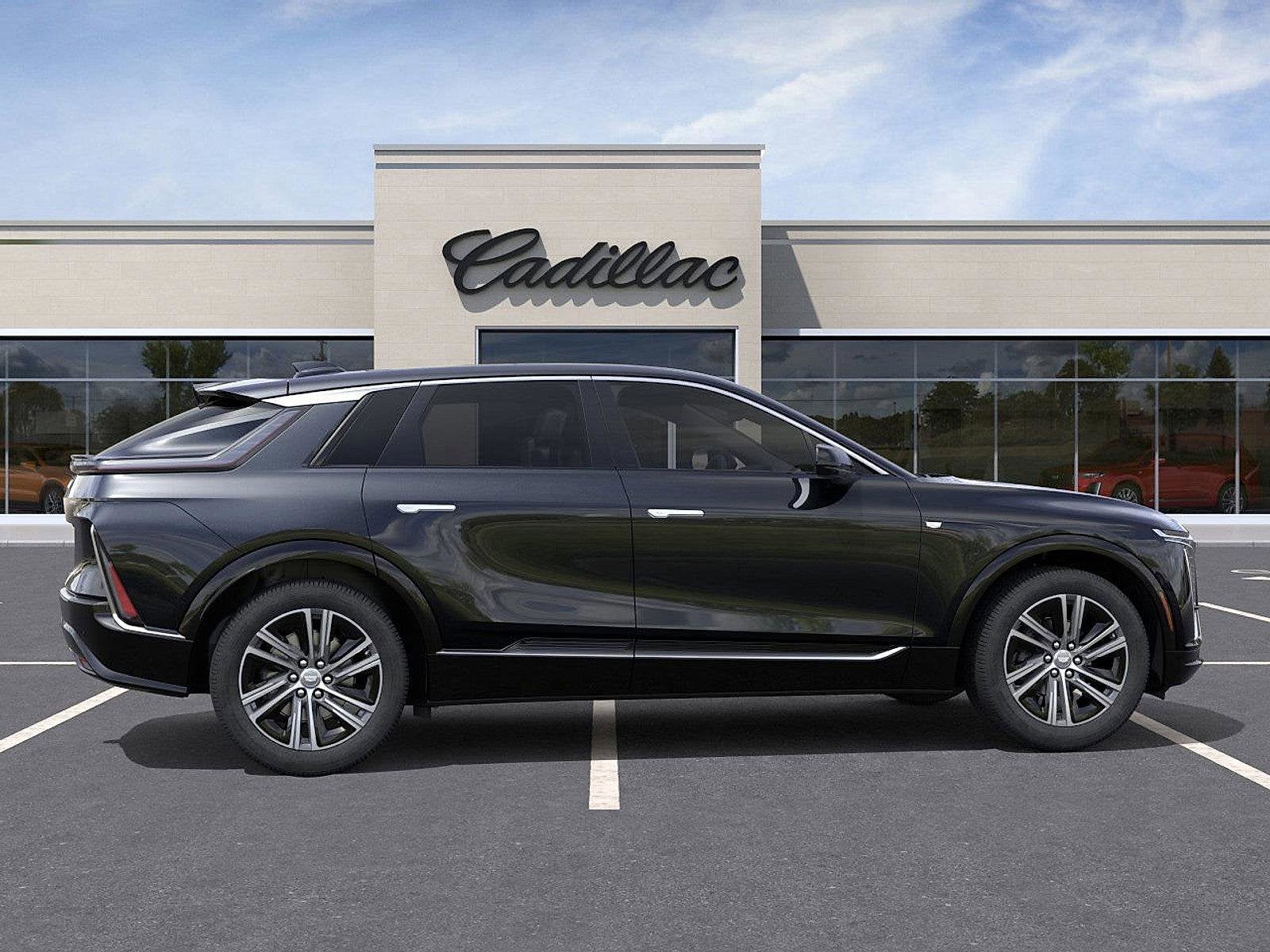 2025 Cadillac LYRIQ Luxury 2