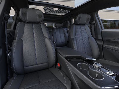 2025 Cadillac LYRIQ Luxury 2