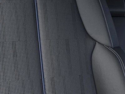 2025 Cadillac LYRIQ Luxury 2