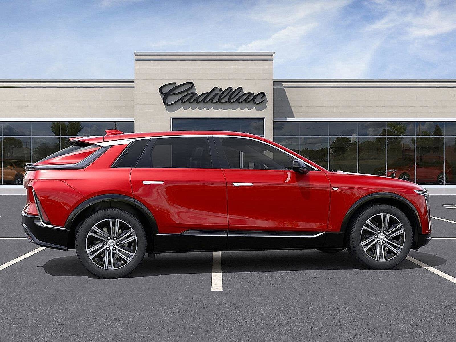 2025 Cadillac LYRIQ Luxury 2