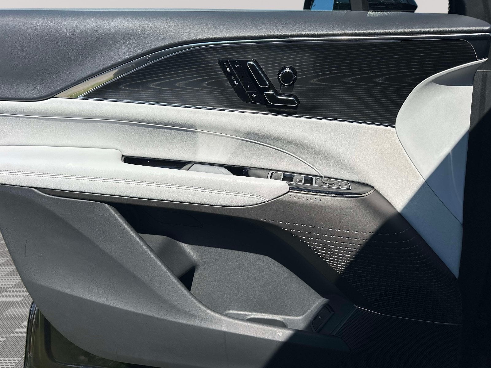 2024 Cadillac LYRIQ Sport 1