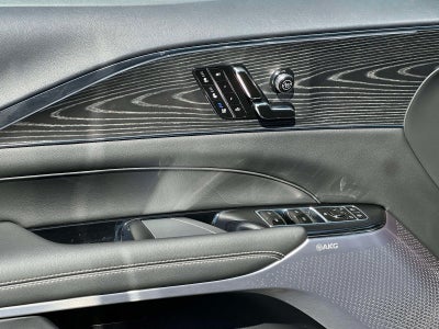 2024 Cadillac LYRIQ Sport 2