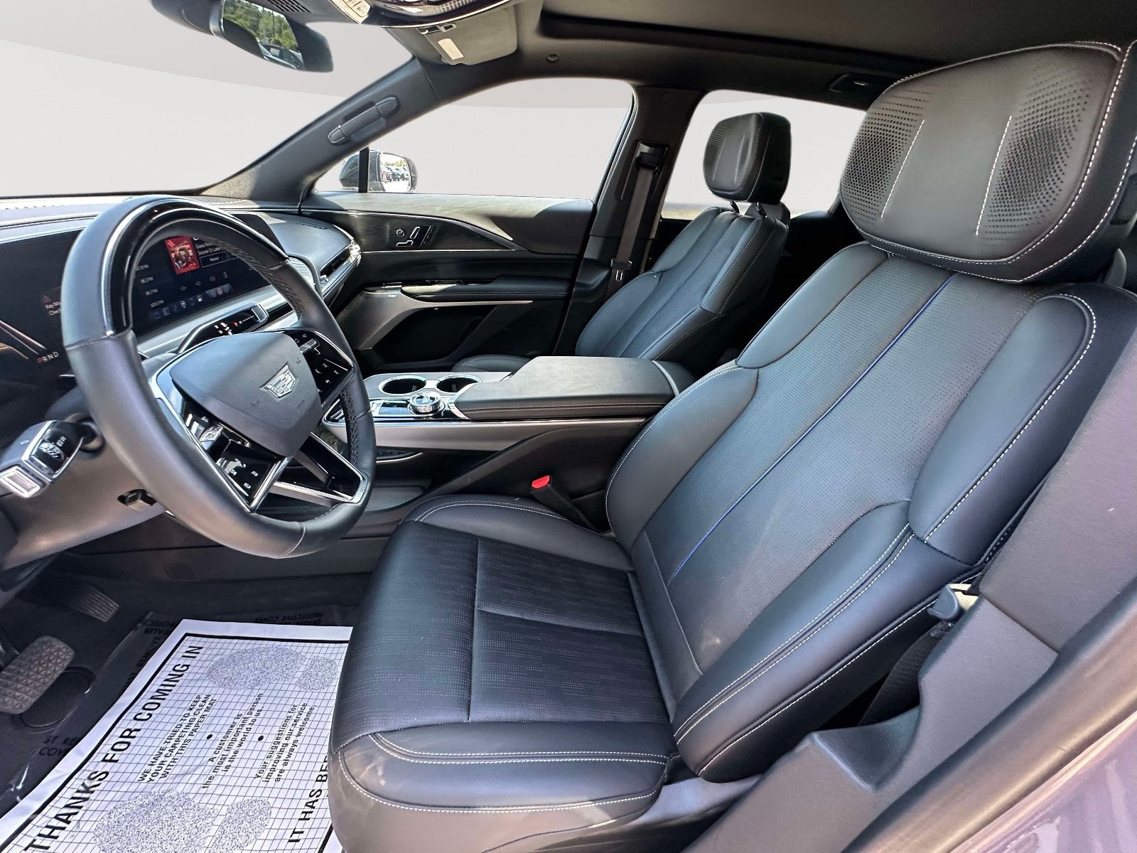 2024 Cadillac LYRIQ Sport 2
