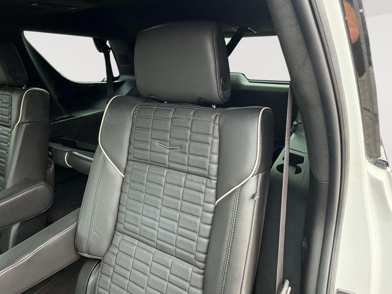 2023 Cadillac Escalade 4WD Sport Platinum