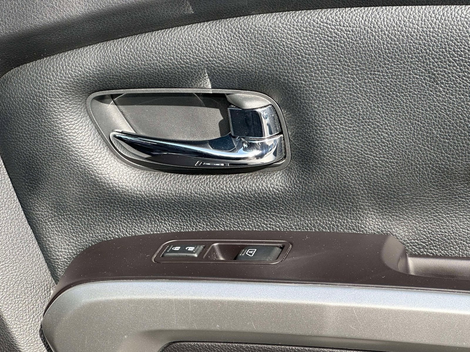 2020 Nissan Titan SV