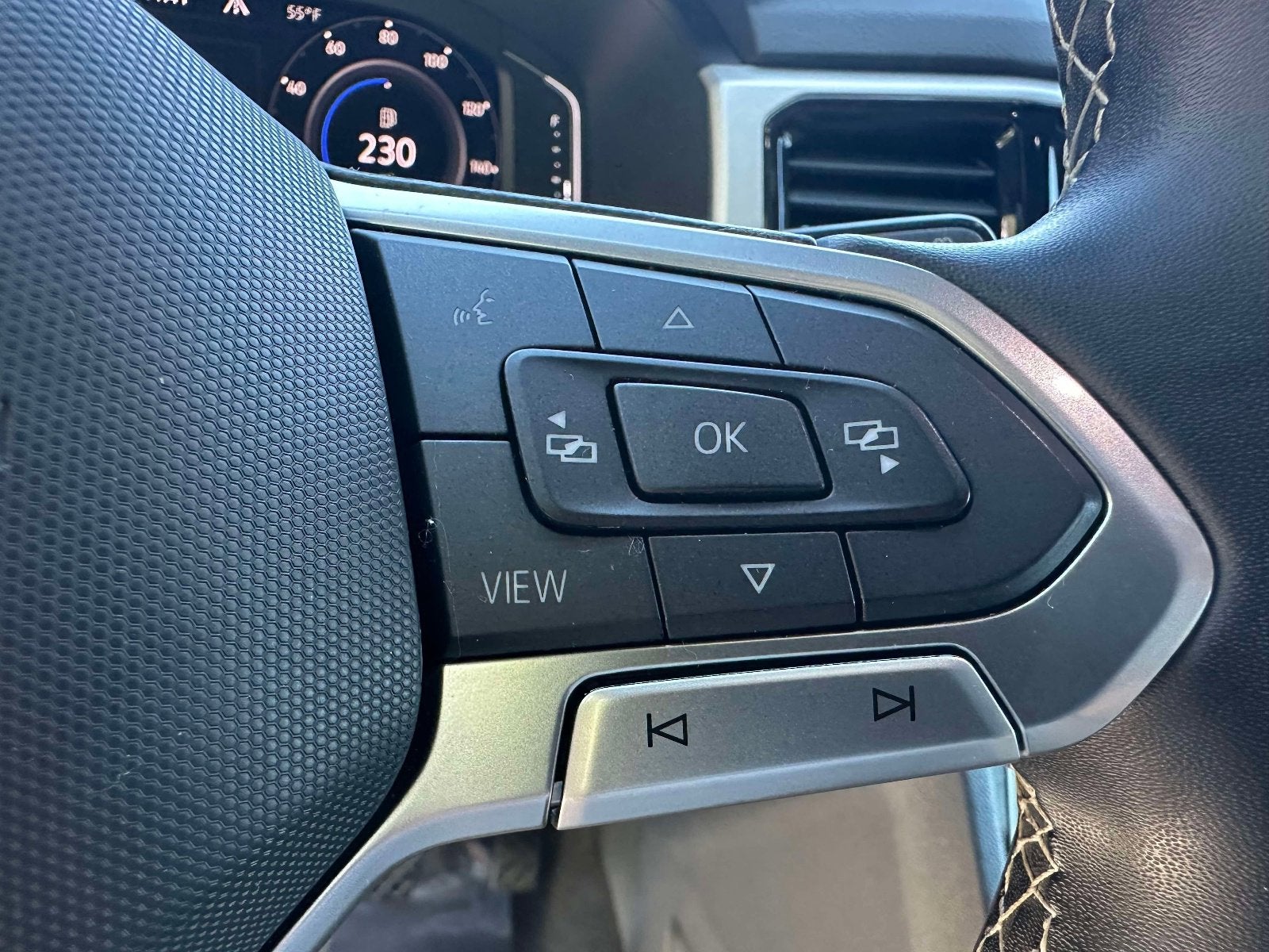 2022 Volkswagen Atlas Cross Sport 2.0T SE w/Technology