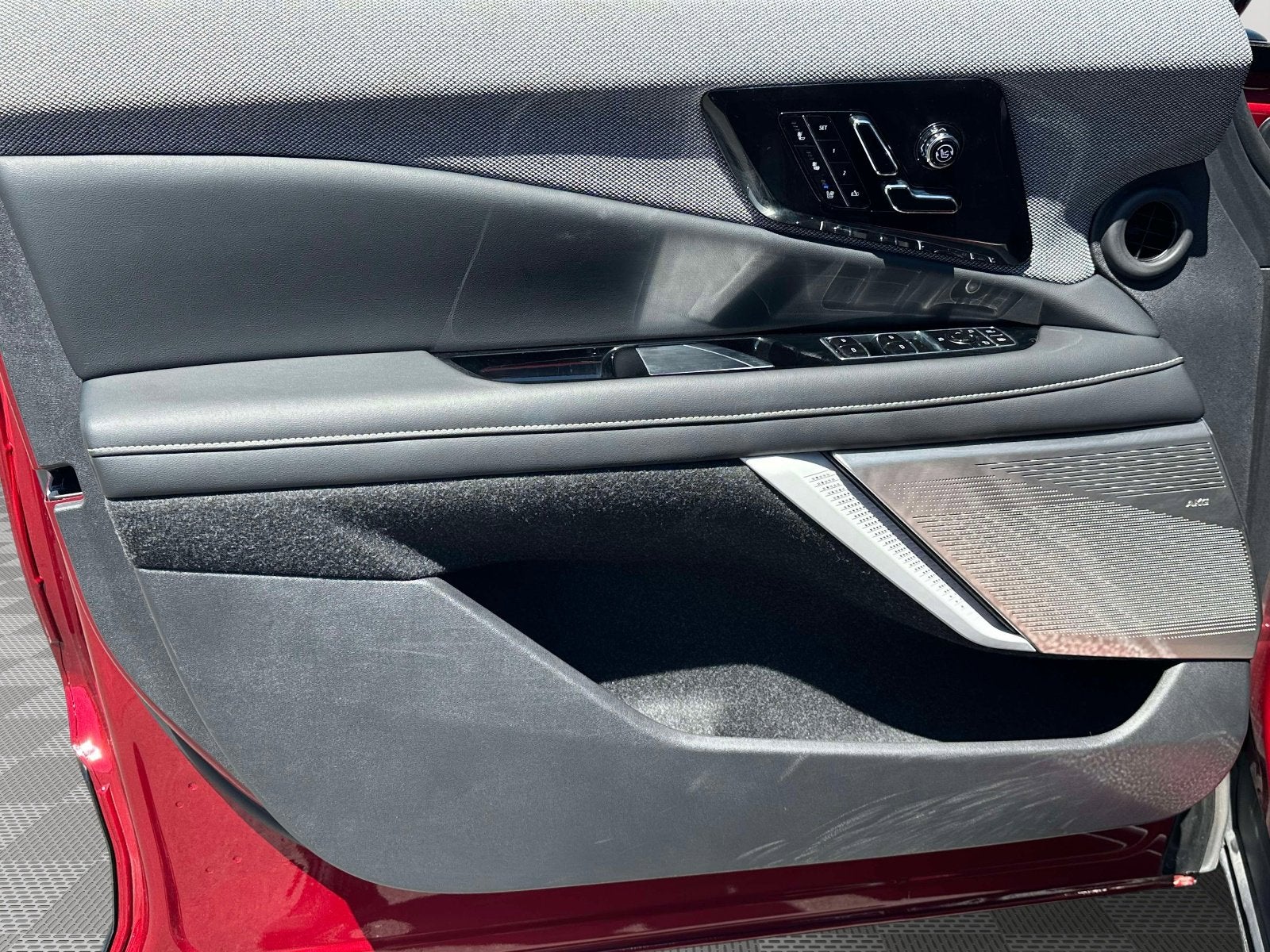 2025 Cadillac OPTIQ Sport 2