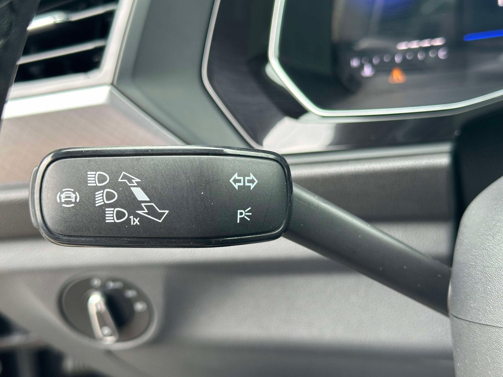 2023 Volkswagen Jetta SE