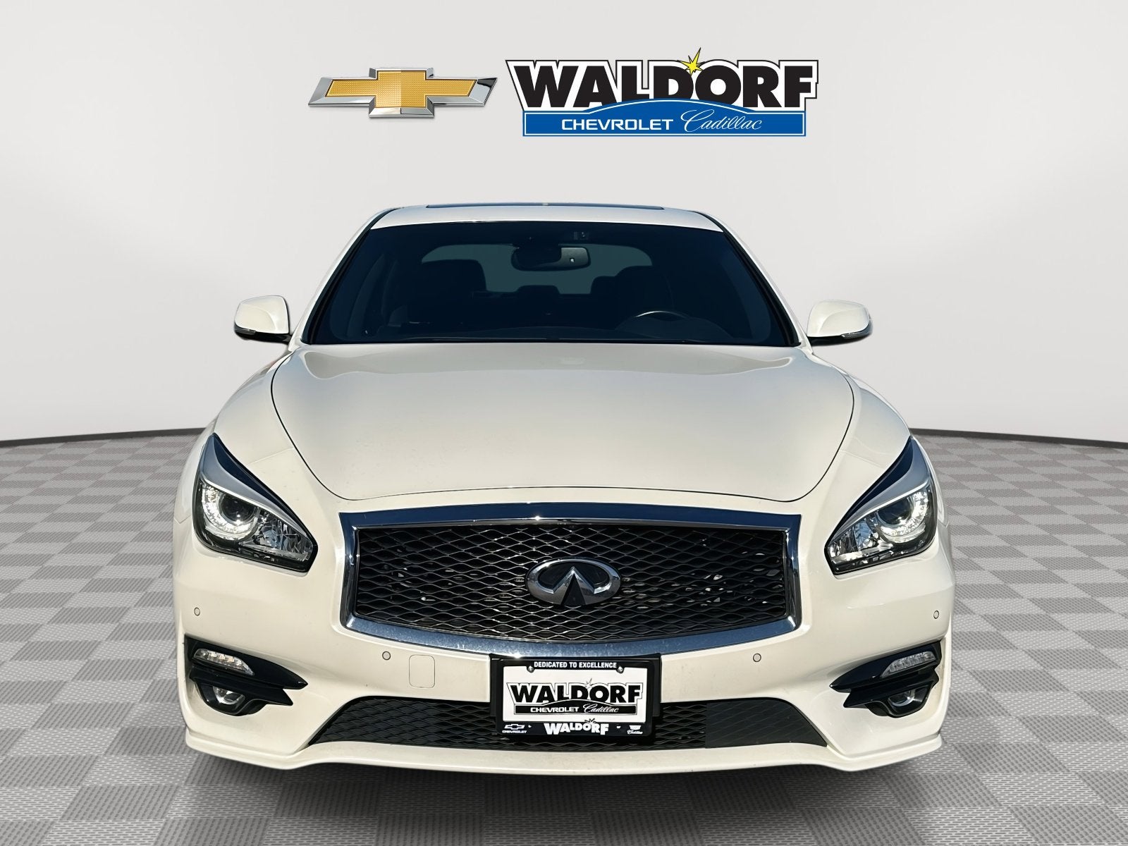 2017 INFINITI Q70 3.7