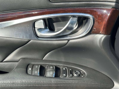 2017 INFINITI Q70 3.7