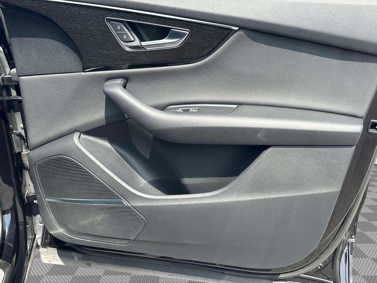 2020 Audi Q8 Premium Plus