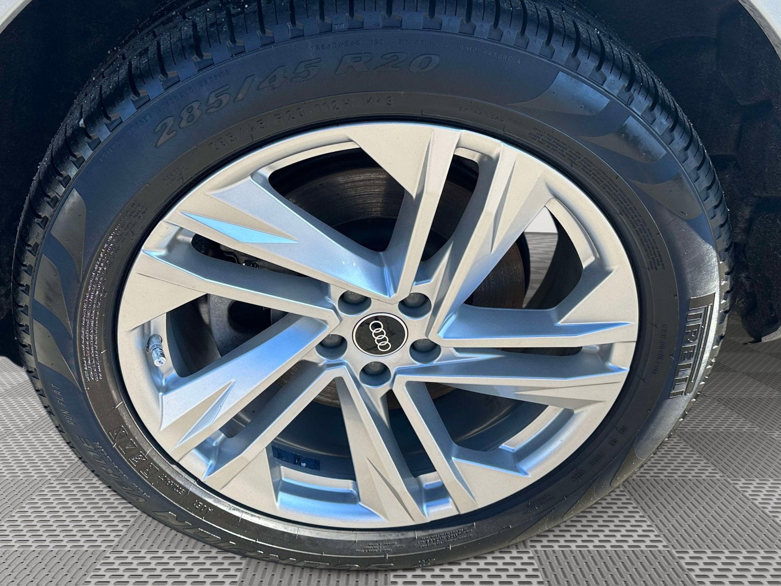 2022 Audi Q7 Premium Plus