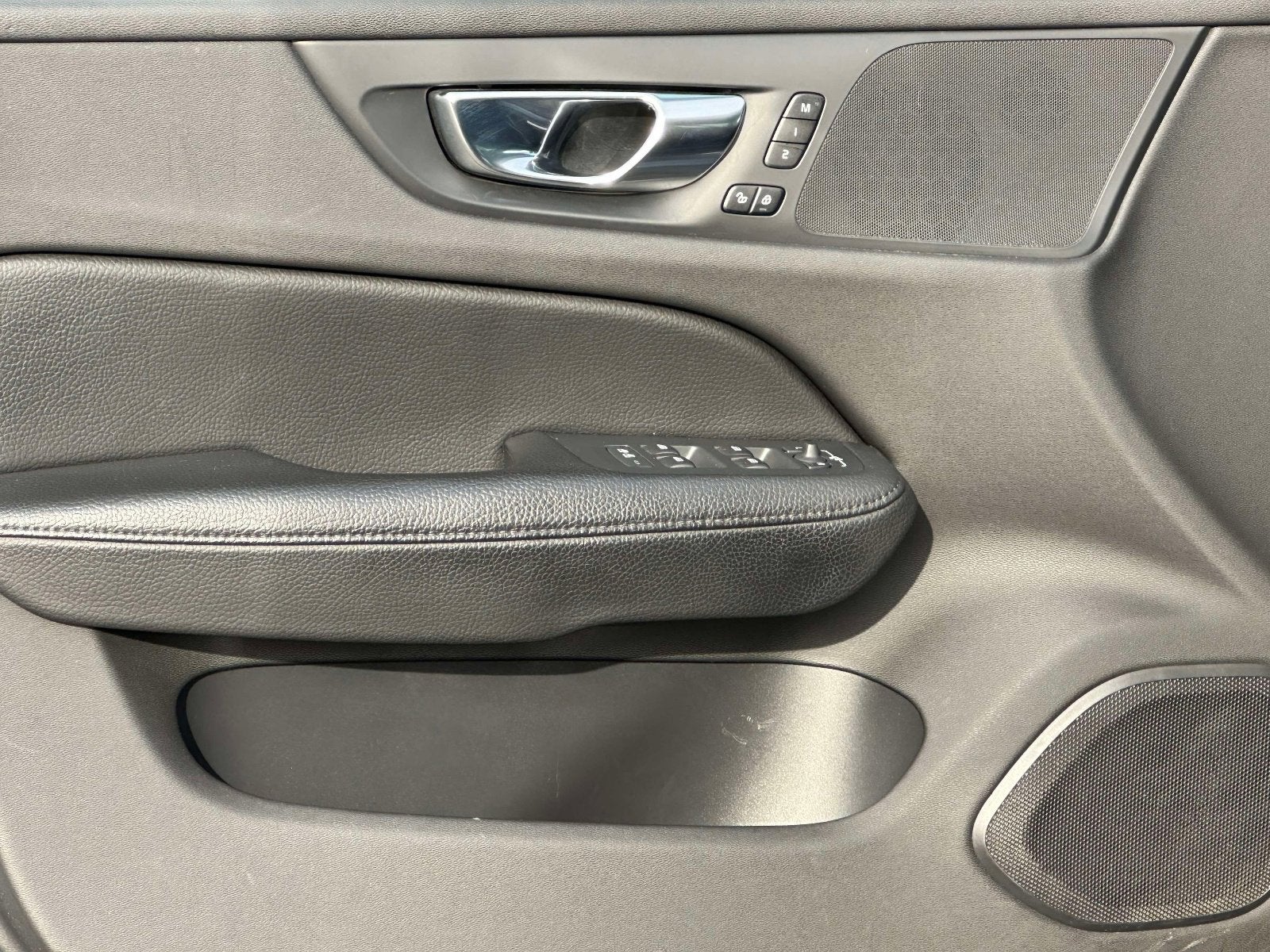 2021 Volvo V60 Cross Country Base